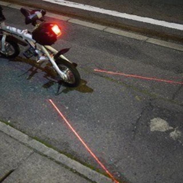 送料無料 Led かっこいい自転車用バックライト 赤 Z009の通販 By ダンシャリズム ラクマ
