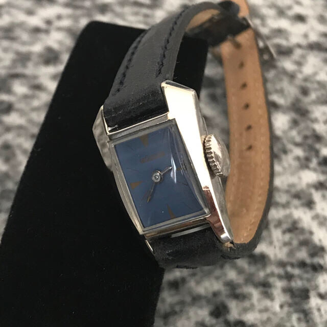 Jaeger-LeCoultre(ジャガールクルト)の(lapin-lapin様専用)レクルト レディース時計 アシメトリー 超レア品 レディースのファッション小物(腕時計)の商品写真