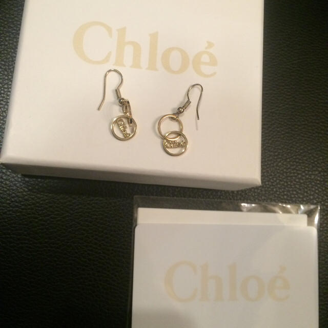 Chloe(クロエ)の【Chloe】 ツインリング ロゴ ピアス レディースのアクセサリー(ピアス)の商品写真