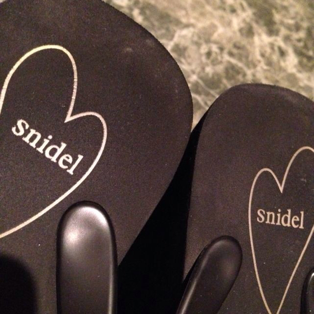 SNIDEL(スナイデル)のスナイデル♡リボンビーチサンダル レディースの靴/シューズ(サンダル)の商品写真