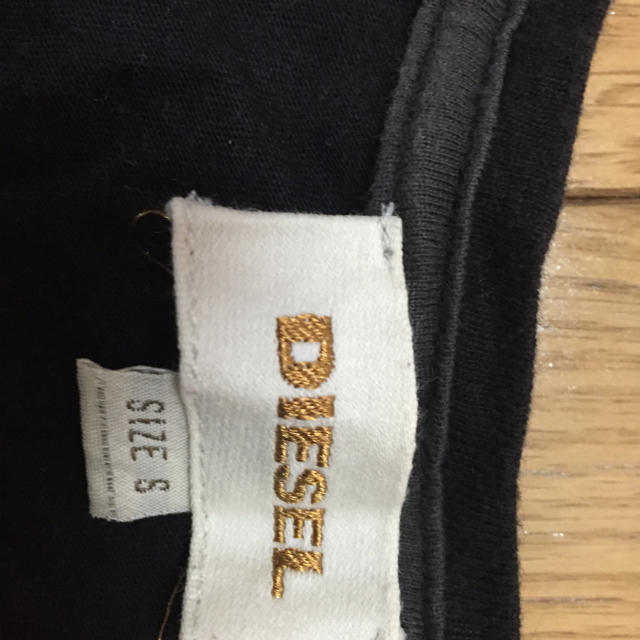 DIESEL(ディーゼル)のディーゼル ロングTシャツ レディースのトップス(Tシャツ(長袖/七分))の商品写真