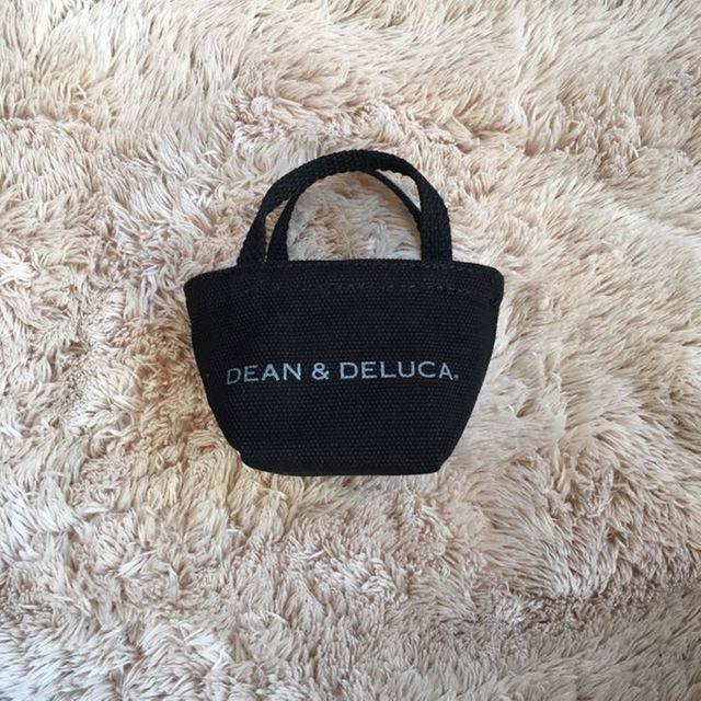 DEAN & DELUCA(ディーンアンドデルーカ)のお客さま専用 DEAN & DELUCA 超ミニトート 黒 未使用 レディースのファッション小物(その他)の商品写真