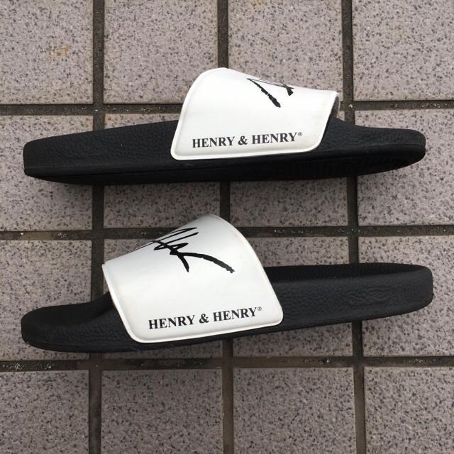 WTW(ダブルティー)のwtw サンダル 別注 ヘンリーヘンリー ホワイト ４１ ４２ メンズの靴/シューズ(サンダル)の商品写真