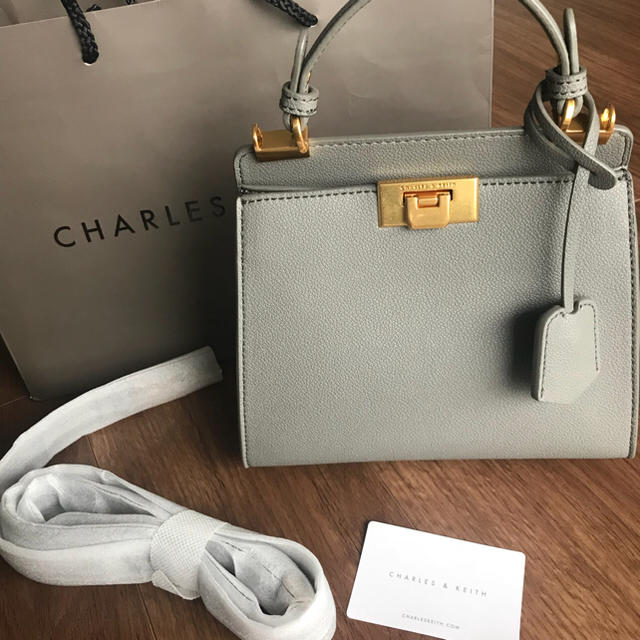 ハンドバッグ【新品・未使用】CHARLES & KEITH  ハンドバッグ(2WAY)