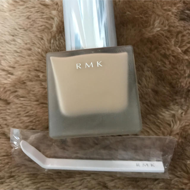 RMK(アールエムケー)のRMK クリーミィファンデーション101 コスメ/美容のベースメイク/化粧品(ファンデーション)の商品写真