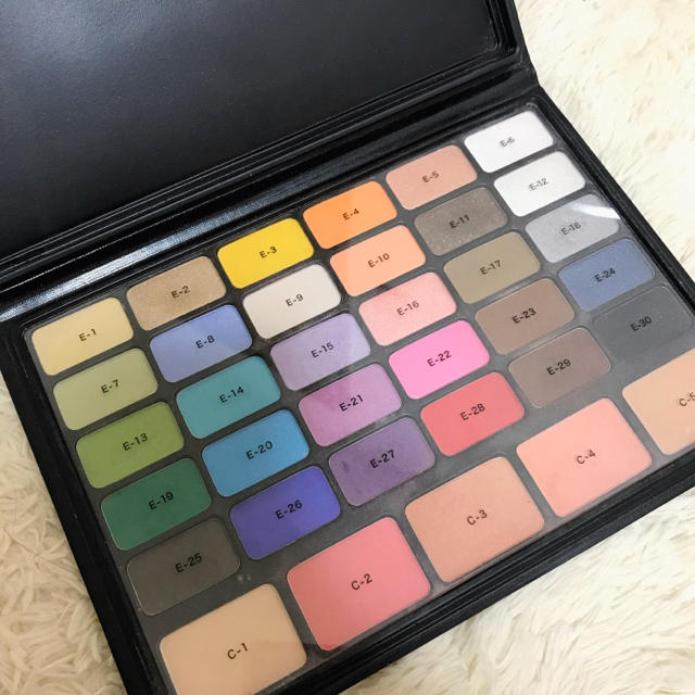 新品】トニータナカ フェイスパレット 35色の通販 by shop|ラクマ