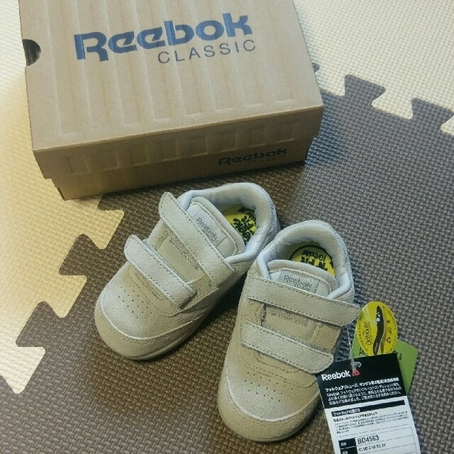 Reebok(リーボック)の新品 リーボック クラブシー  CLUB C 85 TG 2V
キッズ 120
 キッズ/ベビー/マタニティのベビー靴/シューズ(~14cm)(スニーカー)の商品写真