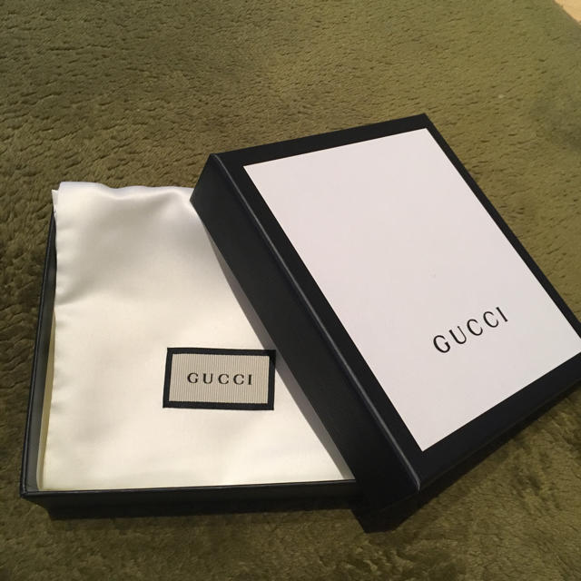 Gucci(グッチ)のGUCCI *･゜箱 布袋付き*･゜ レディースのバッグ(ショップ袋)の商品写真