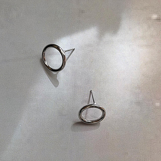 DEUXIEME CLASSE(ドゥーズィエムクラス)のimport simple circle  pierce   レディースのアクセサリー(ピアス)の商品写真