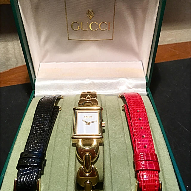 Gucci(グッチ)のお値下げです！GUCCI 腕時計 1800L(本革替ベルト二本付き) レディースのファッション小物(腕時計)の商品写真