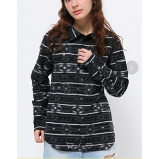 エックスガール(X-girl)の70%以上OFF！ 新品！X-girl ネイティブ柄 シャツ(シャツ/ブラウス(長袖/七分))