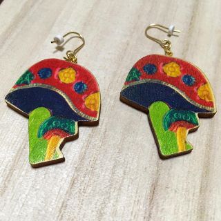 チチカカ(titicaca)のgargle ガーグル キノコモチーフピアス(ピアス)