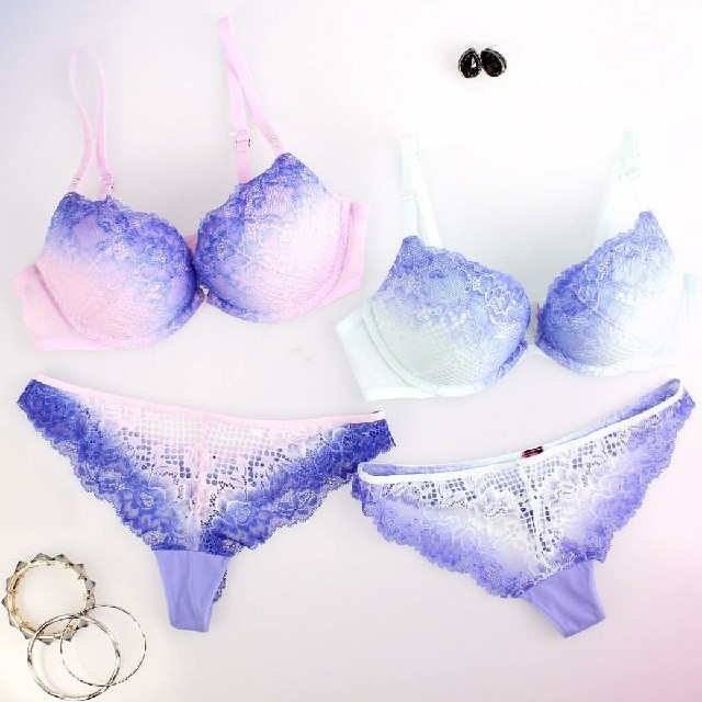 Victoria's Secret(ヴィクトリアズシークレット)の【再入荷】Lasenza プッシュアップブラセット レディースの下着/アンダーウェア(ブラ&ショーツセット)の商品写真