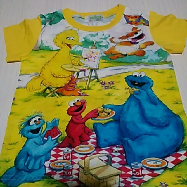 SESAME STREET(セサミストリート)のキッズＴシャツ(100cm) キッズ/ベビー/マタニティのキッズ服男の子用(90cm~)(Tシャツ/カットソー)の商品写真