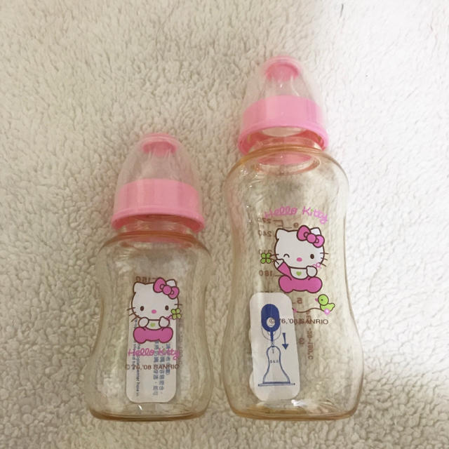 ⚠️発送日注意⚠️新品 ハローキティ 哺乳瓶 2本(150ml&270ml)