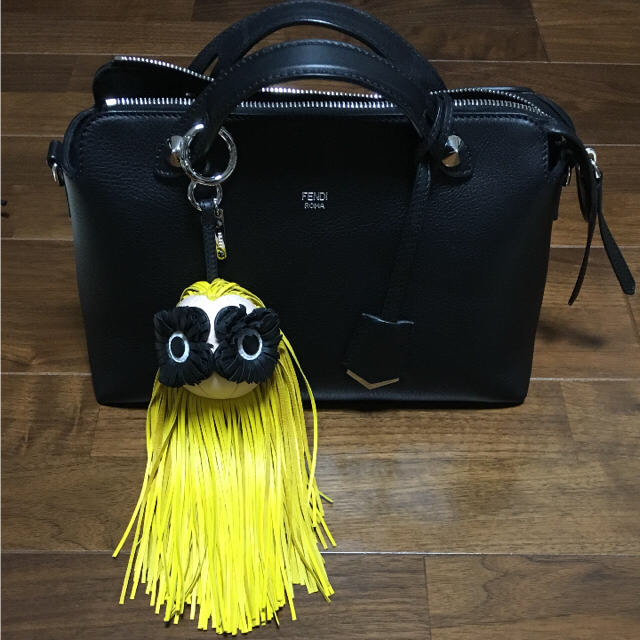 FENDI(フェンディ)のFENDI フリンジ チャーム ハンドメイドのファッション小物(バッグチャーム)の商品写真