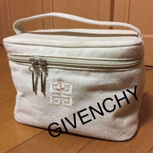 GIVENCHY(ジバンシィ)の【正規】最終値‼️GIVENCHYバニティ レディースのファッション小物(ポーチ)の商品写真