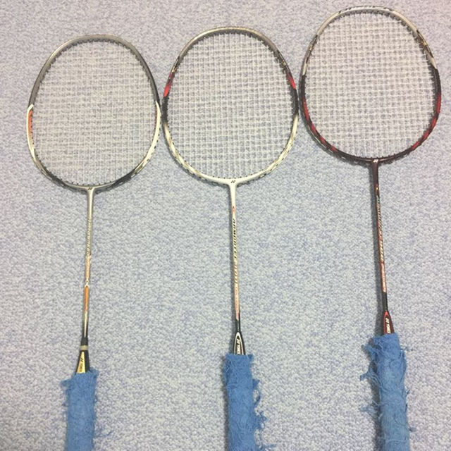 YONEX(ヨネックス)のヨネックス バドミントンラケット AT900 スポーツ/アウトドアのスポーツ/アウトドア その他(その他)の商品写真