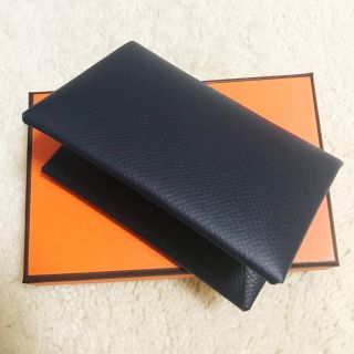 エルメス(Hermes)の週末お値下げ！新品未使用！エルメス  カルヴィ ブルーインディゴ インディゴ(名刺入れ/定期入れ)