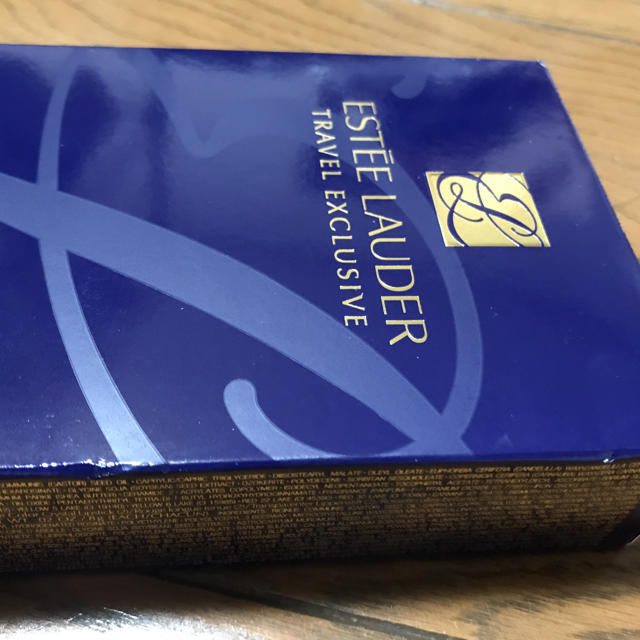 Estee Lauder(エスティローダー)の★値下げしました★エスティローダー トラベルエクスクルーシブ コスメ/美容のベースメイク/化粧品(その他)の商品写真