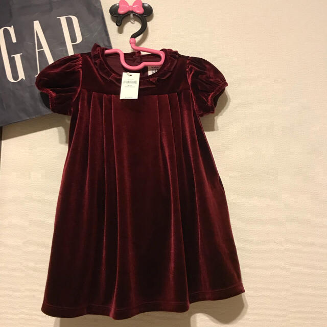 babyGAP(ベビーギャップ)の新品 未使用☆baby GAP☆ベロア ワンピース  結婚式 入学式 80 90 キッズ/ベビー/マタニティのキッズ服女の子用(90cm~)(ワンピース)の商品写真