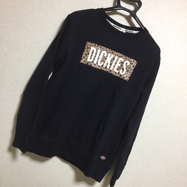 Dickies(ディッキーズ)の☆新品タグ付き☆Dickies ディッキーズ  トレーナー☆スウェット☆黒☆ レディースのトップス(トレーナー/スウェット)の商品写真