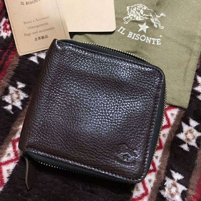 IL BISONTE 二つ折り財布(小銭入れ無し) 1