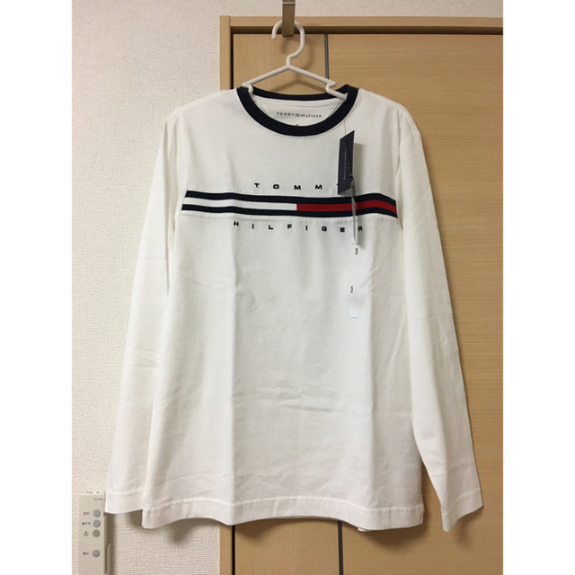 TOMMY HILFIGER(トミーヒルフィガー)のTOMMY HILFIGER 定番ロンT メンズ ホワイト S メンズのトップス(Tシャツ/カットソー(七分/長袖))の商品写真