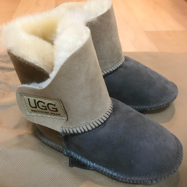 UGG(アグ)のUgg ブーツ kids キッズ/ベビー/マタニティのベビー靴/シューズ(~14cm)(ブーツ)の商品写真