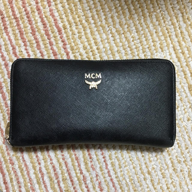 MCM(エムシーエム)のMCM ラウンドファスナー財布  レディースのファッション小物(財布)の商品写真