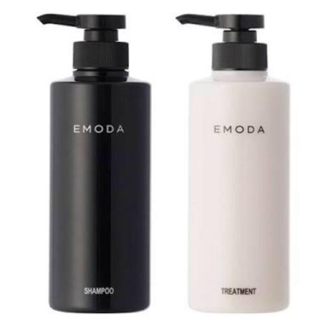 EMODA(エモダ)のemodaシャンプートリートメントセット コスメ/美容のヘアケア/スタイリング(シャンプー)の商品写真