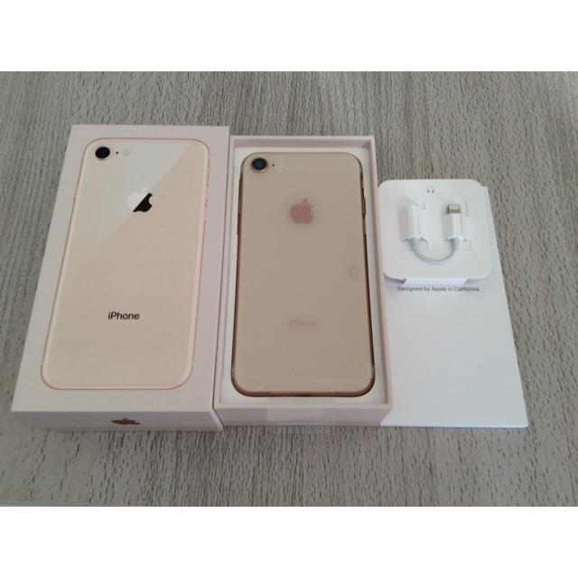 Apple(アップル)のドコモiPhone8 64GB ピンクゴールド未使用品 スマホ/家電/カメラのスマートフォン/携帯電話(スマートフォン本体)の商品写真