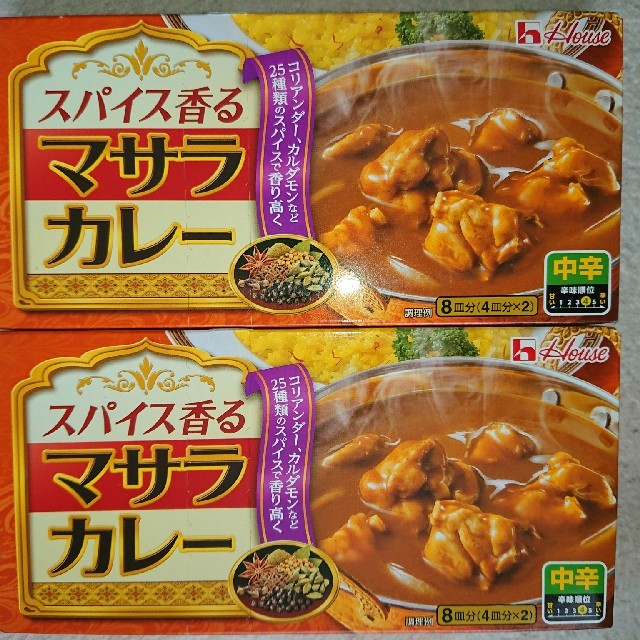 ハウス食品(ハウスショクヒン)のさくらさくらさま専用　　　　ハウス　スパイス香るマサラカレー 食品/飲料/酒の食品(その他)の商品写真