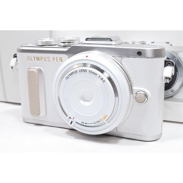 OLYMPUS(オリンパス)の❤️PEN最新モデル❤️OLYMPUS PEN E-PL8 大人気のホワイト♫ スマホ/家電/カメラのカメラ(ミラーレス一眼)の商品写真