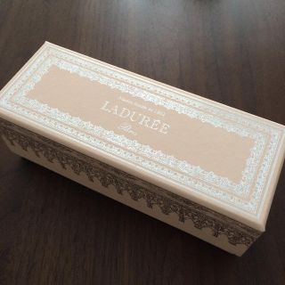 ラデュレ(LADUREE)の★2/4まで★箱のみ〈LADUREE ラデュレ〉 ギフトボックス ローズ(ラッピング/包装)