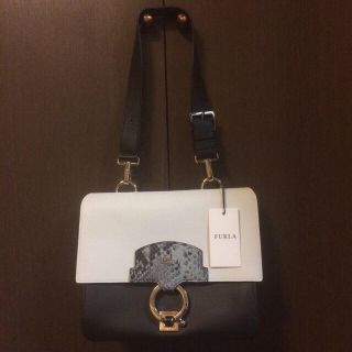 フルラ(Furla)の値下げ 2017 モデル 美品 ショルダー(ハンドバッグ)