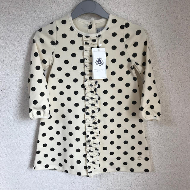 PETIT BATEAU(プチバトー)の☆SALE☆ 新品プチバトー♡ストレッチコットンドットプリントワンピース 24m キッズ/ベビー/マタニティのベビー服(~85cm)(ワンピース)の商品写真