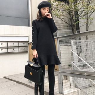 ザラ(ZARA)の⬛️値下げ⬛️バースデーバッシュ  ペプラムニットワンピwithパール(ミニワンピース)