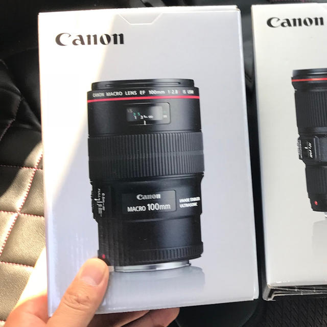 Canon(キヤノン)のCanon ef100 f/2.8l maclo is usm スマホ/家電/カメラのカメラ(レンズ(単焦点))の商品写真