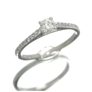 デビアス(DE BEERS)のじゅんこ様専用デビアス　debeers エンゲージリング　ダイヤモンド　婚約指輪(リング(指輪))