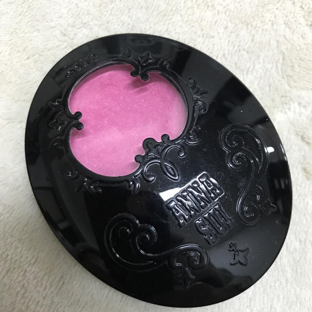 ANNA SUI(アナスイ)のANNA SUI アナスイ チーク 350 ピンク ブラシ付き コスメ 送料込み コスメ/美容のベースメイク/化粧品(チーク)の商品写真
