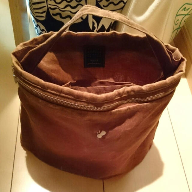 mina perhonen(ミナペルホネン)のミナぺルホネン ミニバッグ(ポーチ) レディースのバッグ(ハンドバッグ)の商品写真