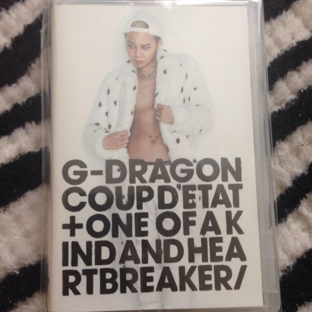 Ｇ-DRAGON プレイボタン エンタメ/ホビーのタレントグッズ(アイドルグッズ)の商品写真