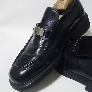 ドクターマーチン(Dr.Martens)の最高傑作イングランド製!ドクターマーチン牛革モカシンローファー黒希少モデル!(ドレス/ビジネス)