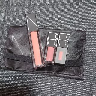 ナーズ(NARS)のNARS　グロスセット♥ポーチ付♡(リップグロス)