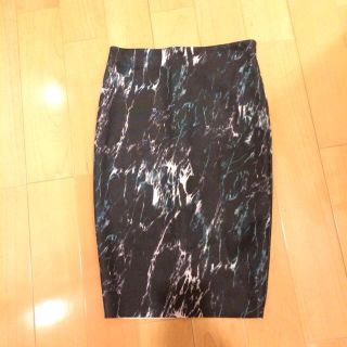 ザラ(ZARA)のZARA(ひざ丈スカート)