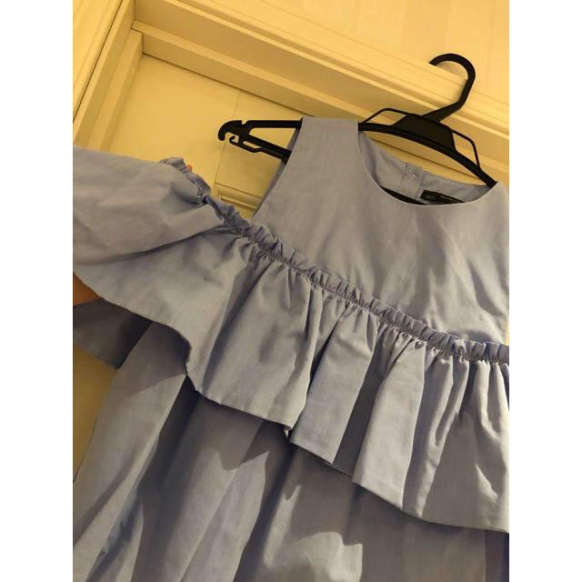 ZARA(ザラ)のrenka様専用♡ZARA♡フリルトップス レディースのトップス(カットソー(半袖/袖なし))の商品写真