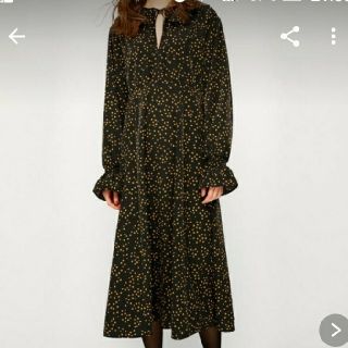 マウジー(moussy)のネット完売！『新品タグ付き』moussy今期物　★★星柄マキシワンピース(ロングワンピース/マキシワンピース)