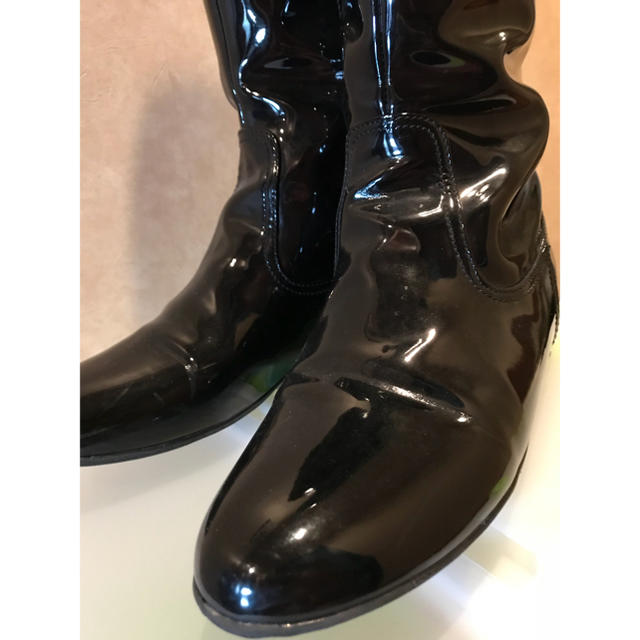 軽量レインブーツ 黒エナメル 調の通販 by Una's shop|ラクマ