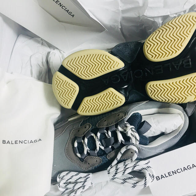 Balenciaga(バレンシアガ)のBalenciaga Triple S grey 41 メンズの靴/シューズ(スニーカー)の商品写真